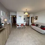 Apartment Confortable Face Avec Garage Prive, - Fr-1-224c-336