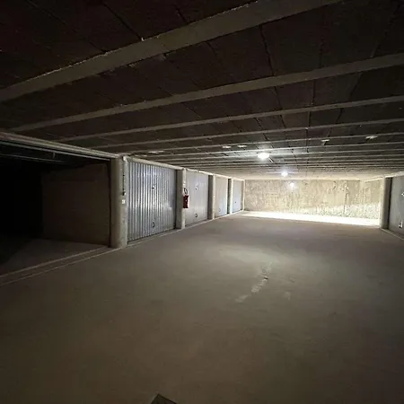 Lejlighed Confortable Face Avec Garage Prive, - Fr-1-224c-336 *