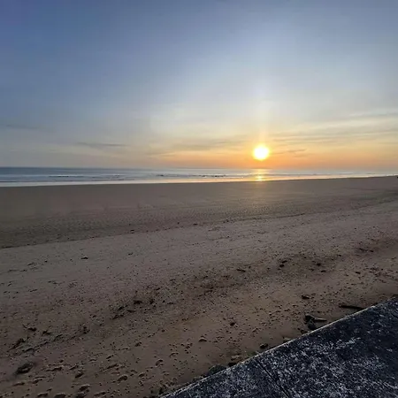 Confortable Face Avec Garage Prive, - Fr-1-224c-336 Appartement